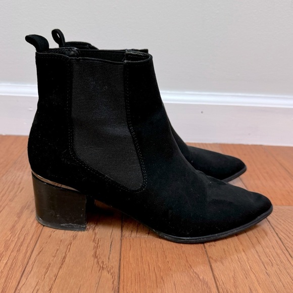 Nine West Pointed Toe Faux Suede Booties Black Size 8.5 - Picture 1 of 12
